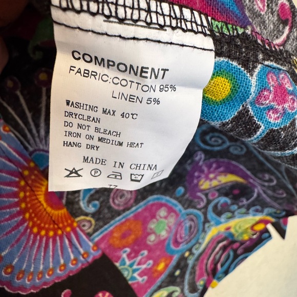 LucMatton Retro Floral Long Sleeve Button-Up Shirt | Vibrant 70s Style - Picture 4 of 6